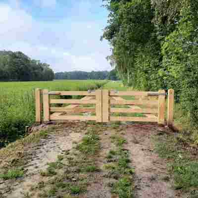 Dubbele eikenhouten toegangspoort van massief eikenhout